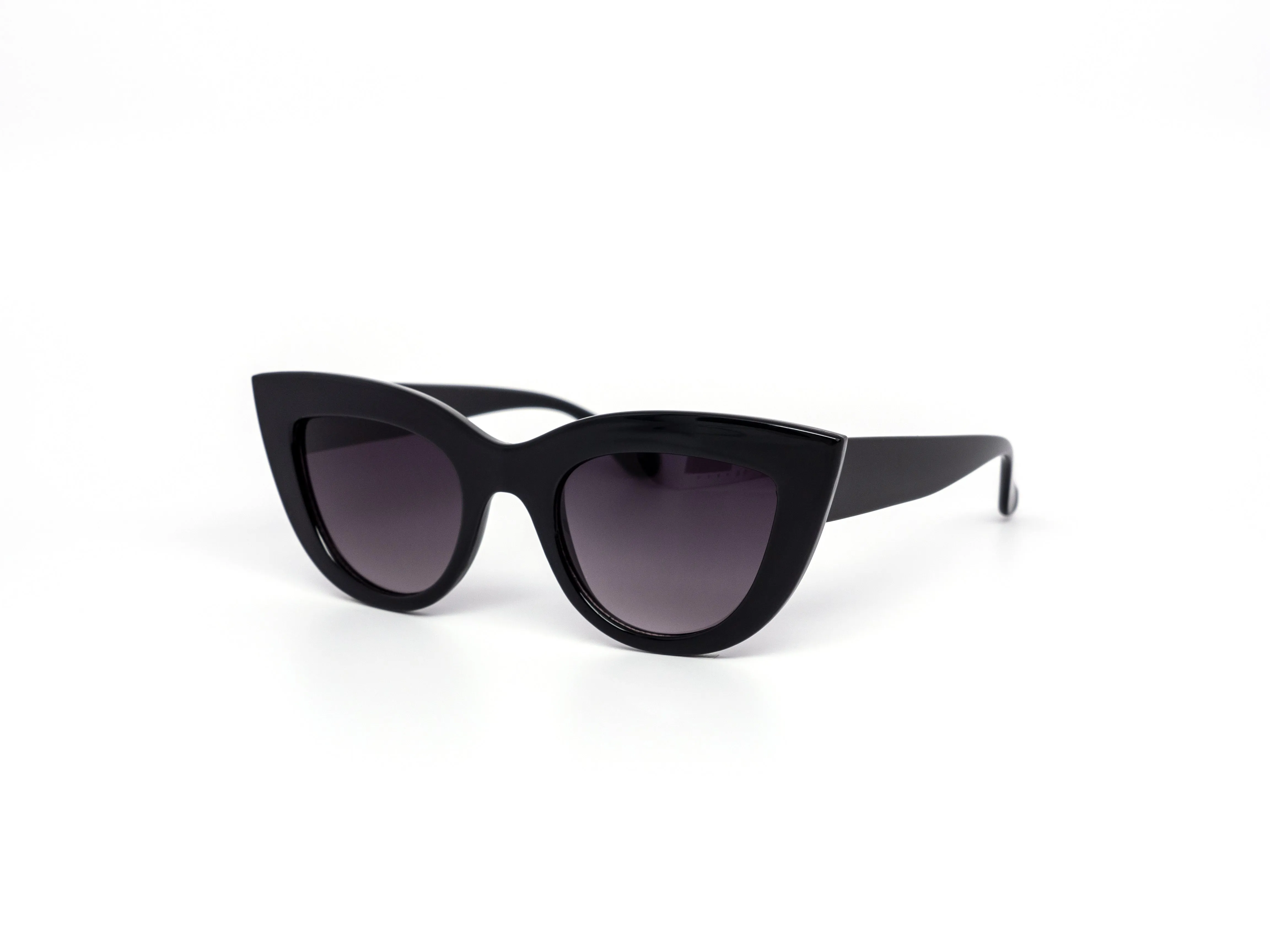 12 Pack: Beautiful Minimal Chunky Cateye Wholesale Sunglasses