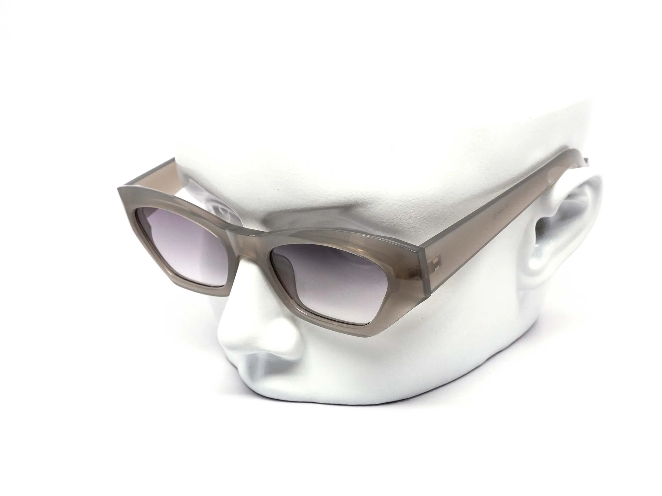 12 Pack: Chunky Tomboy Minimalist Color Gradient Wholesale Sunglasses