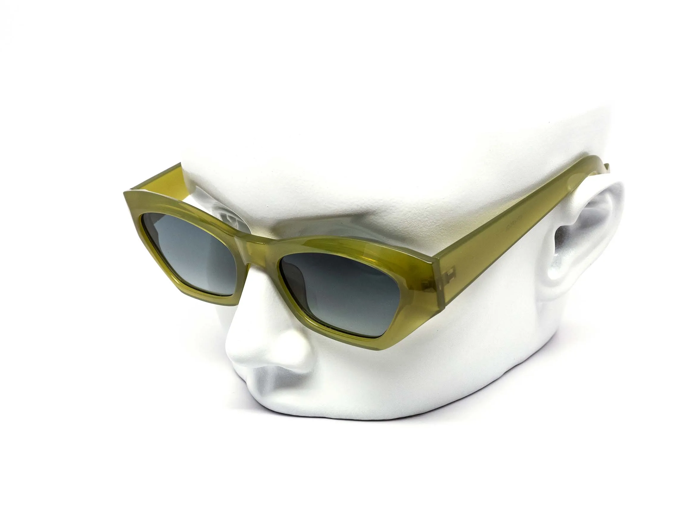 12 Pack: Chunky Tomboy Minimalist Color Gradient Wholesale Sunglasses