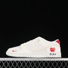 COMME DES GARÇONS Play Dunk Low