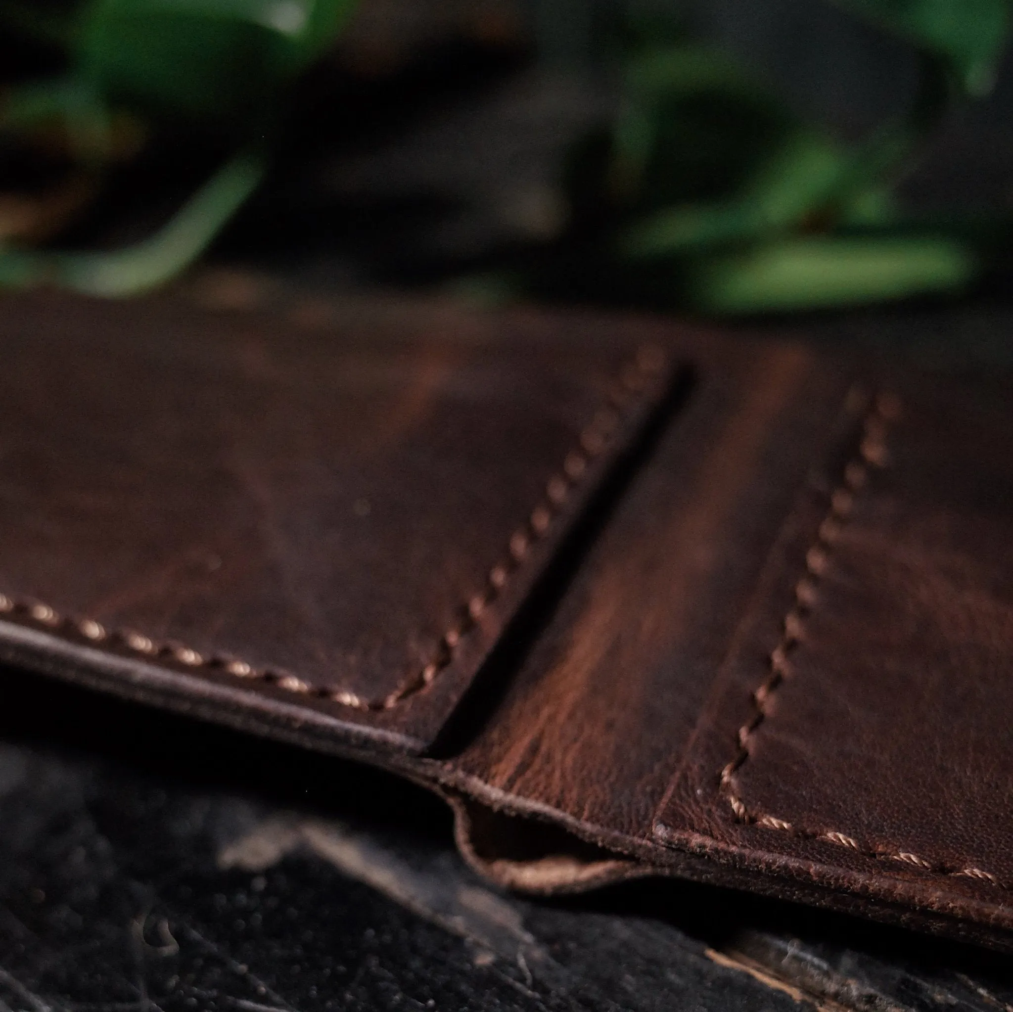 Ludger Leather Bifold Wallet – Dark Brown Edition