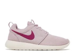 Nike Women Roshe One 844994 501