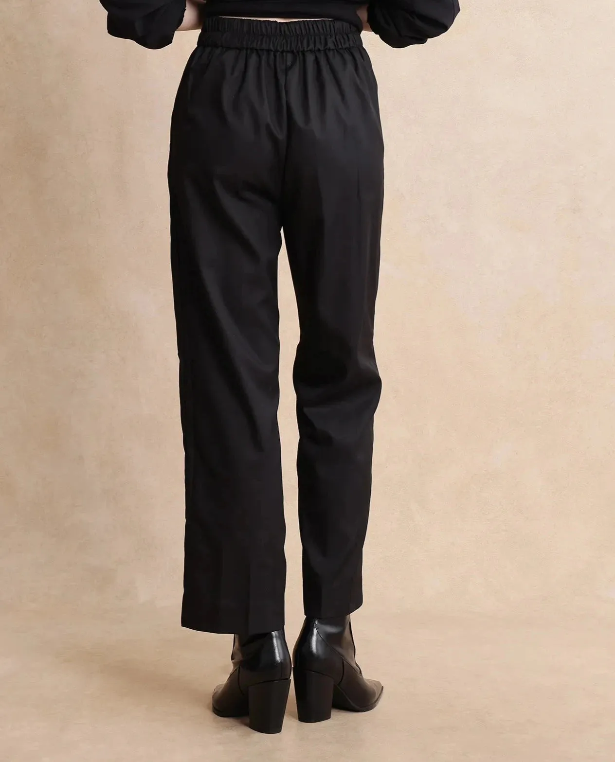 Rareism Women Leezo Black Tie Up Closure Straight Fit Ankle Length Plain Trouser